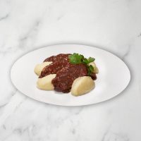 Slow Cooked Beef Cheek in Red Wine with Celeriac Puree, Frozen, 300g